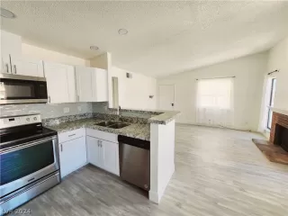 Photo #6: 2604056 Listing 