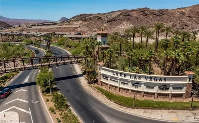 MLS: 2604059 Condo For Sale