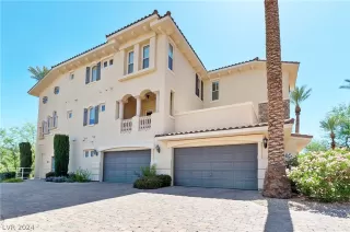 Photo #5: 2604059 Listing 