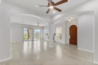 Photo #6: 2604059 Listing 