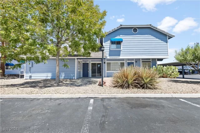 MLS: 2604066 Condo For Sale