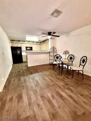 Photo #3: 2604099 Listing