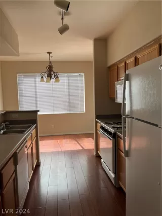 Photo #2: 2604125 Listing 