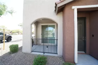 Photo #5: 2604150 Listing 