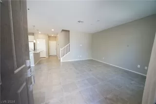 Photo #6: 2604150 Listing 