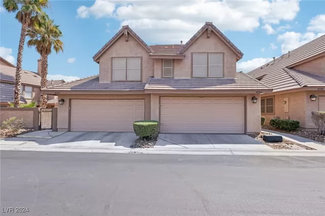 MLS: 2604152 Condo For Sale