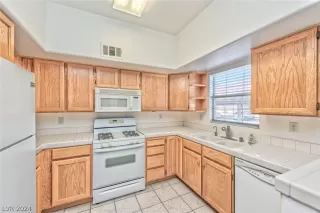 Photo #6: 2604226 Listing 