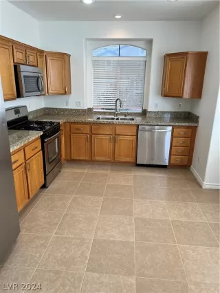 Photo #1: 2604237 Listing 