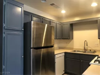 Photo #6: 2604245 Listing 