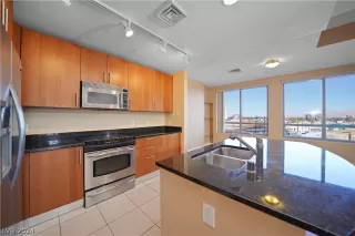 Photo #2: 2604249 Listing 