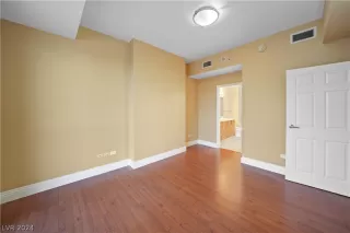 Photo #5: 2604249 Listing 