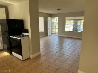 Photo #6: 2604279 Listing 