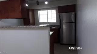 Photo #2: 2604281 Listing 