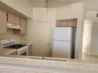 Photo #1: 2604283 Listing 