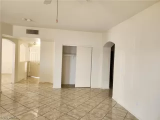 Photo #6: 2604283 Listing 