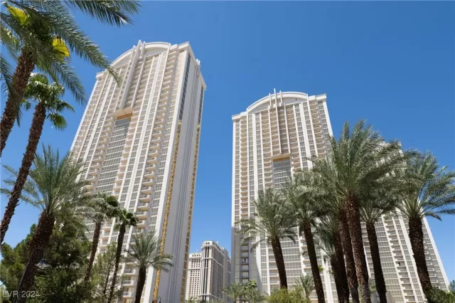 MLS: 2604288 Condo For Sale