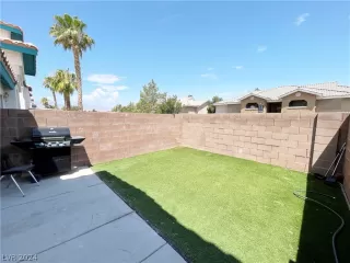 Photo #4: 2604302 Listing 