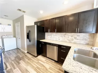 Photo #6: 2604302 Listing 