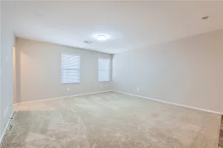 Photo #6: 2604303 Listing 