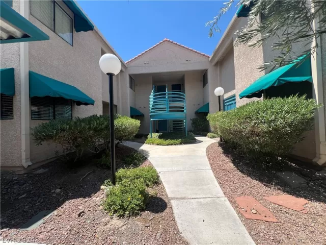 MLS: 2604305 Condo For Sale