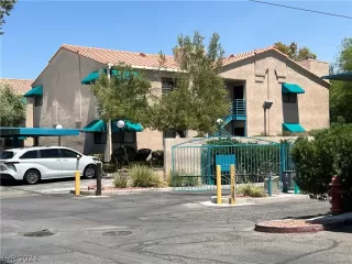 Photo #1: 2604305 Listing 