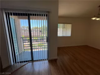 Photo #2: 2604305 Listing 