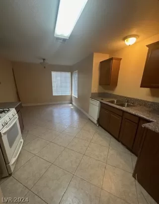 Photo #3: 2604306 Listing 