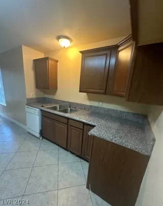 Photo #4: 2604306 Listing 