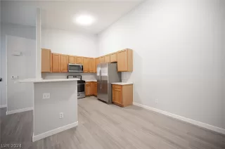 Photo #5: 2604311 Listing 