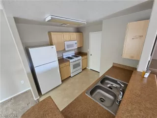 Photo #4: 2604349 Listing 