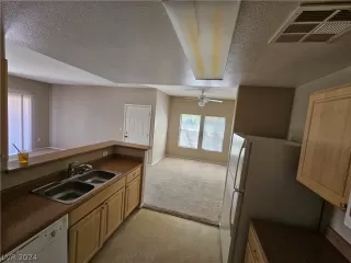 Photo #5: 2604349 Listing 