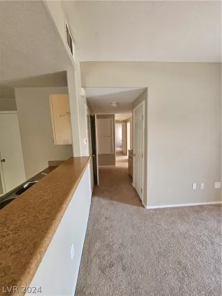 Photo #6: 2604349 Listing 