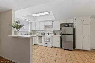 Photo #1: 2604362 Listing