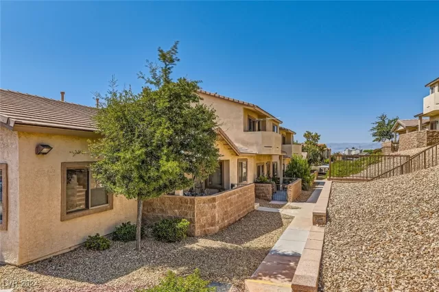 MLS: 2604383 Condo For Sale