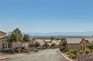 Photo #1: 2604383 Listing 