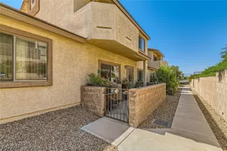 Photo #3: 2604383 Listing 
