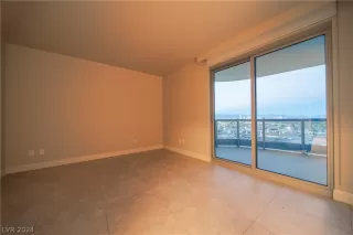 Photo #5: 2604389 Listing 