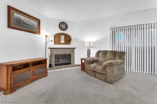 Photo #6: 2604397 Listing