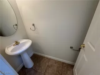 Photo #6: 2604427 Listing 