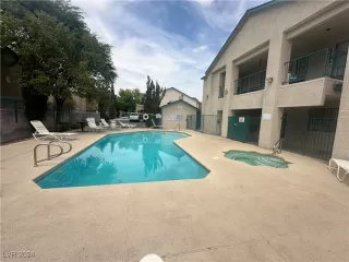 Photo #3: 2604434 Listing 