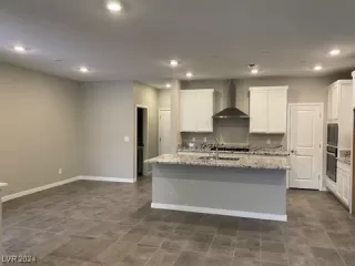 Photo #4: 2604438 Listing 