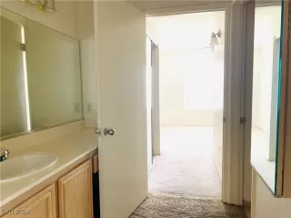 Photo #6: 2604445 Listing 