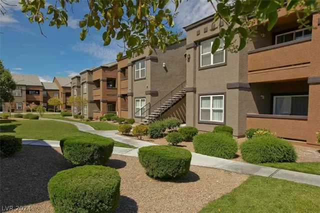 MLS: 2604448 Condo For Sale