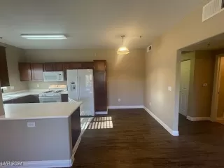 Photo #5: 2604462 Listing 