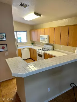 Photo #6: 2604473 Listing 