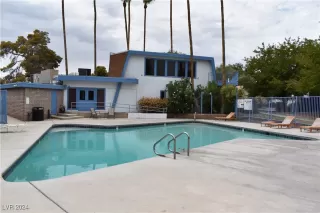 Photo #1: 2604500 Listing