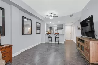 Photo #6: 2604517 Listing 