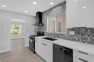 Photo #5: 2604535 Listing 