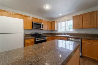 Photo #3: 2604554 Listing 