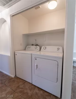 Photo #4: 2604554 Listing 